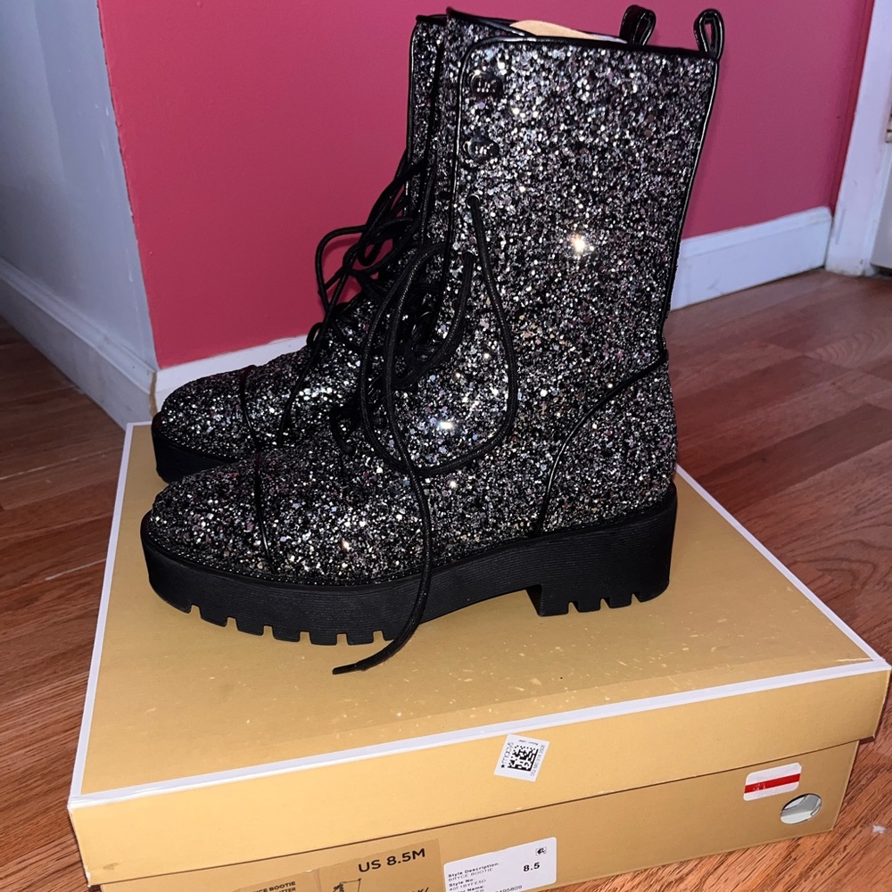 MK Glitter boots